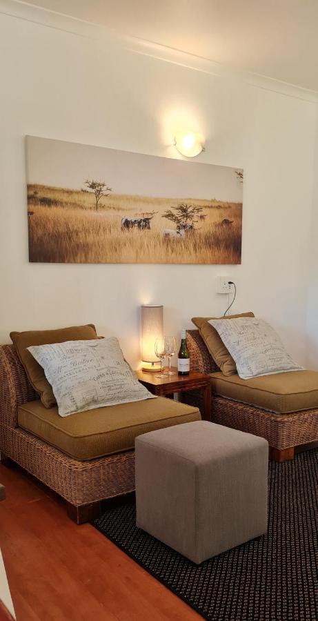 Апартаменты Froggy Farm Self Catering Саймонстаун Экстерьер фото