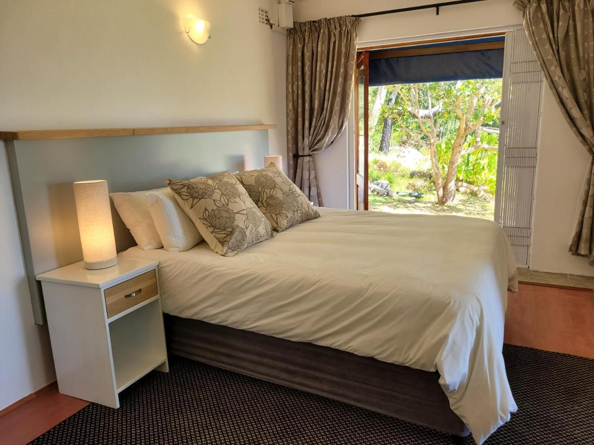 Апартаменты Froggy Farm Self Catering Саймонстаун Экстерьер фото